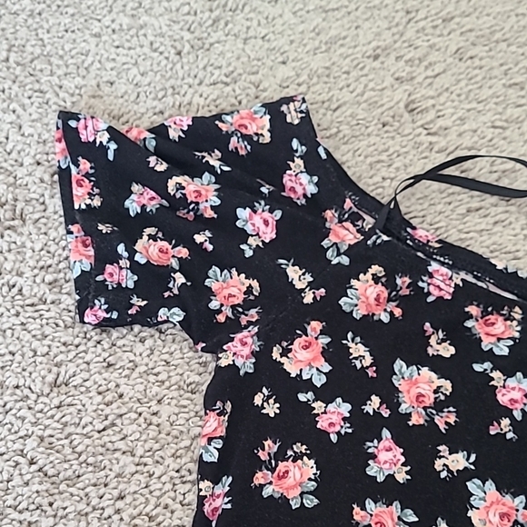 Forever 21 Pink and Black Floral Bodycon Mini Dress - Picture 4 of 13
